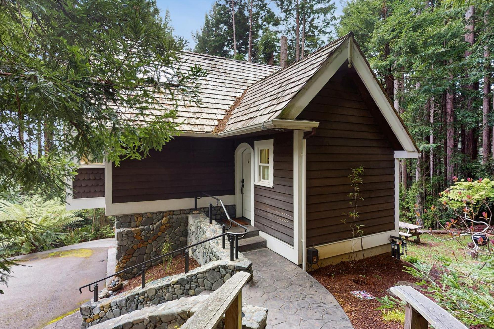 Serene Redwood Retreat อาร์คาตา ภายนอก รูปภาพ